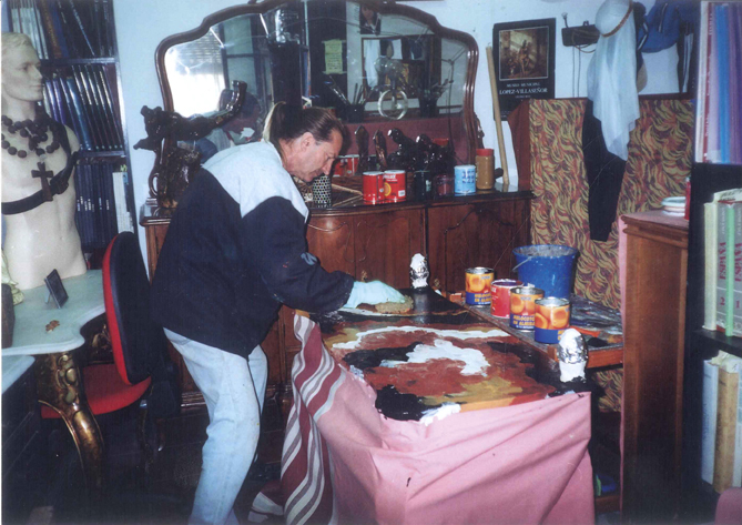 El juani decorando 2